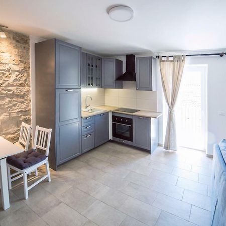 Emma Appartment Porec Exterior photo