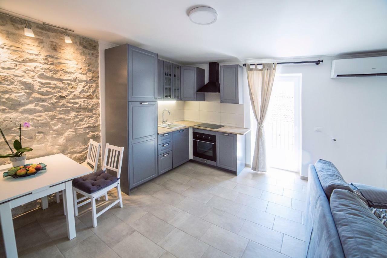 Emma Appartment Porec Exterior photo