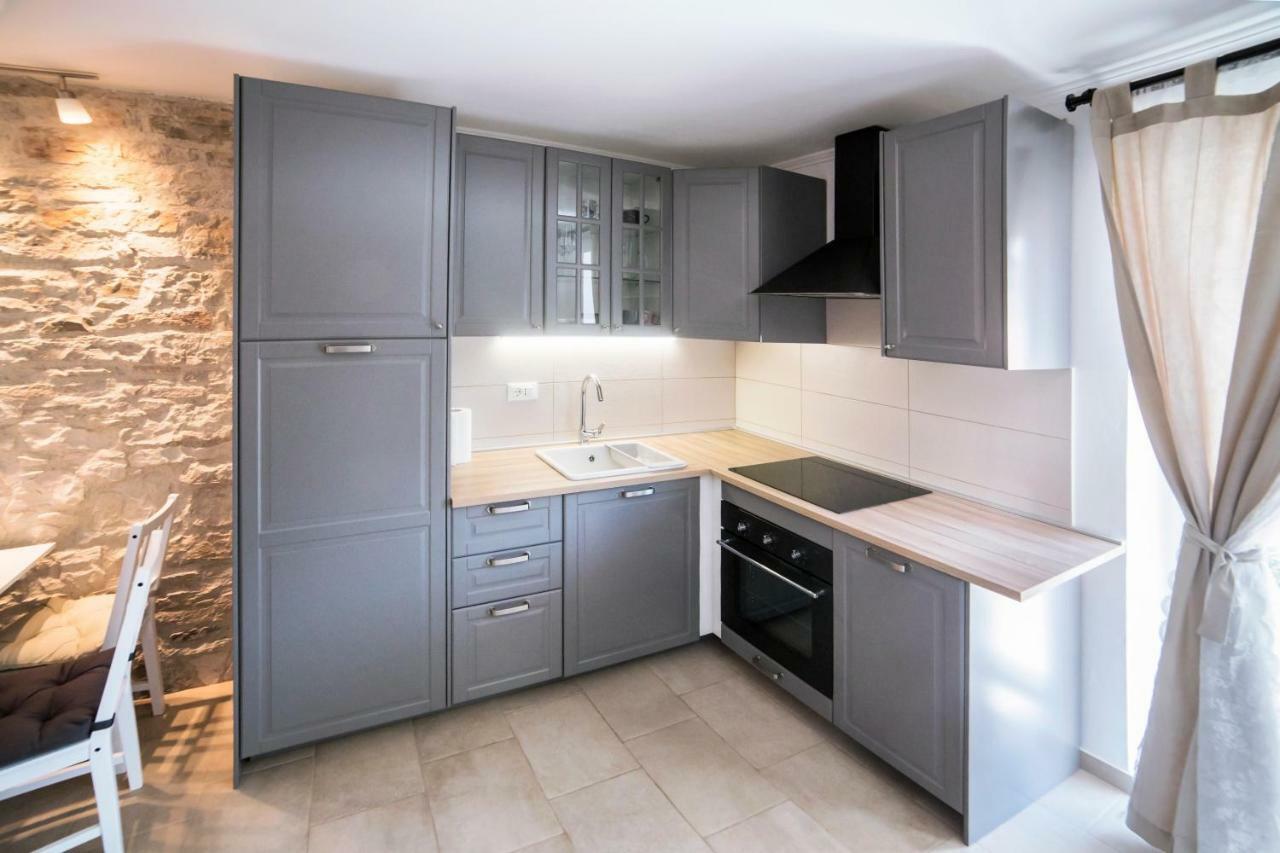 Emma Appartment Porec Exterior photo